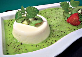 Panna cotta s kiwi omáčkou