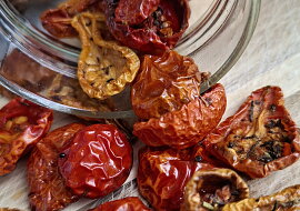 Rajčata sušená v horkovzdušné fritéze