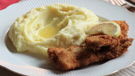 Kuřecí řízek v domácí "panko" strouhance