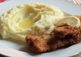 Kuřecí řízek v domácí "panko" strouhance