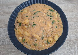 Krémové gnocchi s mletým masem
