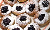 Koblihy (šišky) (S džemom z arónie výborné)