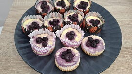 Borůvkové mini cheesecaky