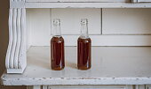 Nevařený jitrocelový sirup