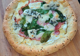 Pizza z jogurtu