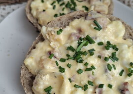 Jednoduchá vajíčková pomazánka z horkovzdušné fritézy