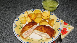 Cordon bleu - plněný řízek