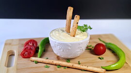 Pomazánka ze smažených vajec s mozzarellou