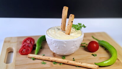 Pomazánka ze smažených vajec s mozzarellou
