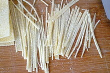 Přidávala jsem cca 80-100 g mouky navíc