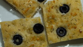 Focaccia podle Emanuele Ridi (Italský chléb)