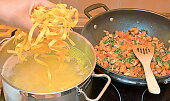 Bezmasé pappardelle se žampiony