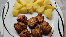 Masové kuličky s exotickým nádechem z horkovzdušné fritézy