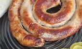 Vinná klobása z horkovzdušné fritézy