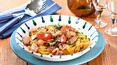 Fettuccine s kuřecím masem a cuketou