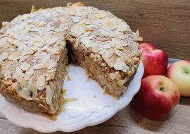 Nejjednodušší jablečný koláč podle Moniky Absolonové