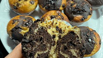 Snídaňové muffiny z cukety a banánu