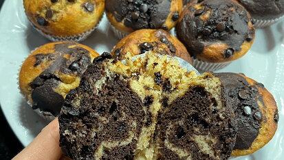 Snídaňové muffiny z cukety a banánu
