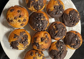 Snídaňové muffiny z cukety a banánu