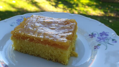 Výborná buchta s jablkovým rosolem