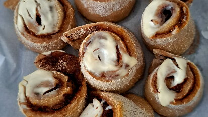 Měkké skořicové šneky (Cinnamon rolls)