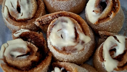 Měkké skořicové šneky (Cinnamon rolls)