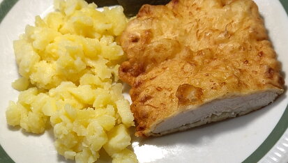 Vepřové řízečky v těstíčku, Mala som karé, pred namočením do cestíčka som trochu obalila v múke, obal držal.
