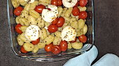 Caprese salát s křupavými gnocchi