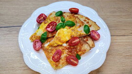 Česneková chlebová placka z tortill