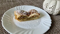 Hruškový závin s marcipánem