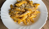 Dýňové „mac and cheese" s kuřecím masem