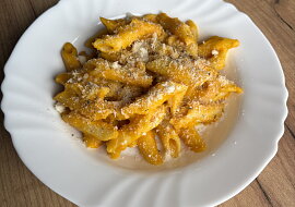 Dýňové „mac and cheese" s kuřecím masem