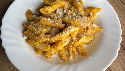 Dýňové „mac and cheese" s kuřecím masem