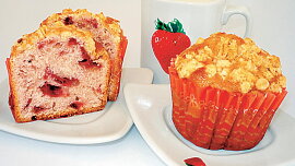 Jahodové muffiny s drobenkou