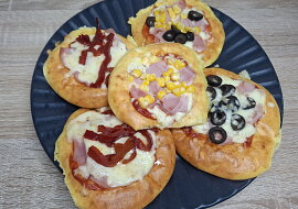 Mini pizzy z cottage těsta