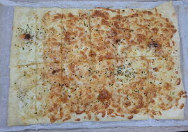 Pizza na listovém těstě
