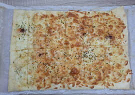 Pizza na listovém těstě