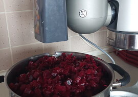 Červená řepa nakládaná a extra voňavá