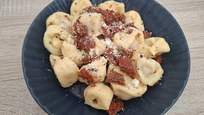 Domácí masové tortellini