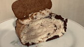 Biscoff roláda s banánem