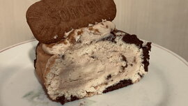 Biscoff roláda s banánem