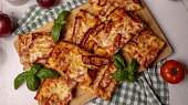 Pizza na celý plech