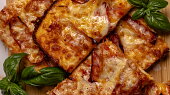 Pizza na celý plech